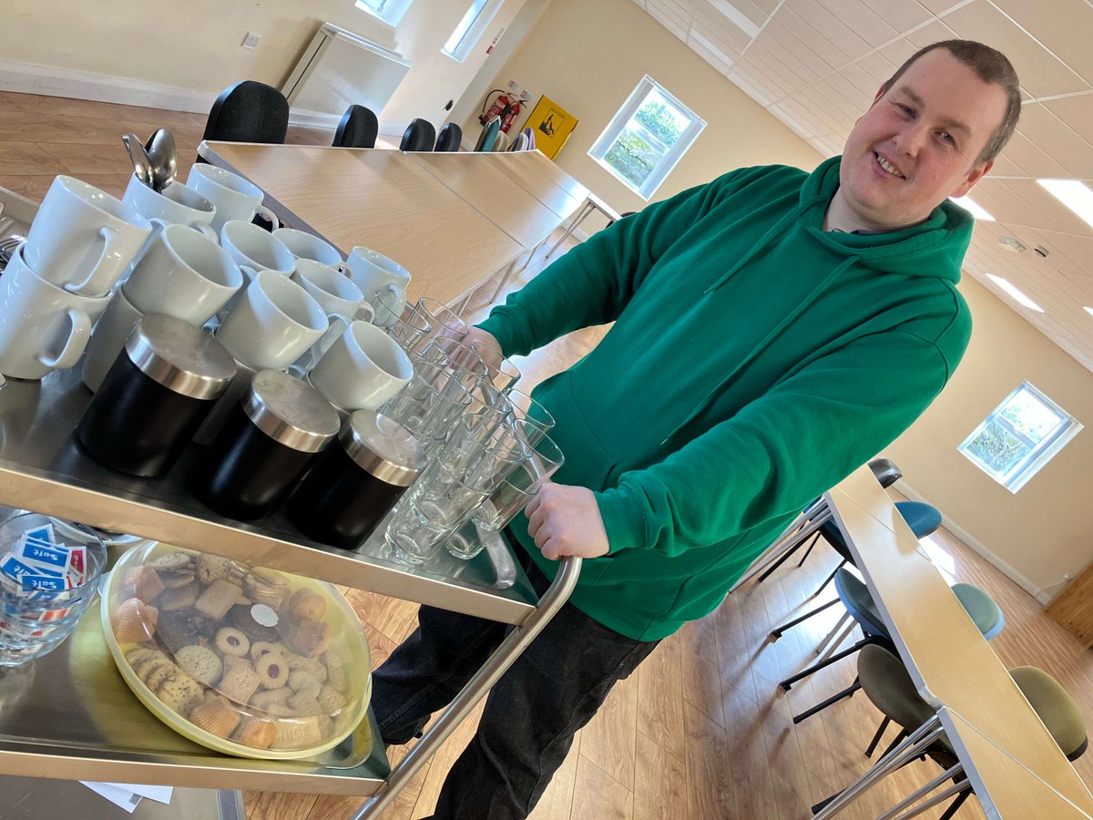 NHSCTrust's tweet image. NEWS: In our latest #OpportunitiesForAll story we’re celebrating Noel McLaughlin - a regular attender at Magherafelt Base, a popular volunteer at the Forever Young Project Luncheon Club, and a drama class enthusiast 🙌
orlo.uk/friendship_fun…