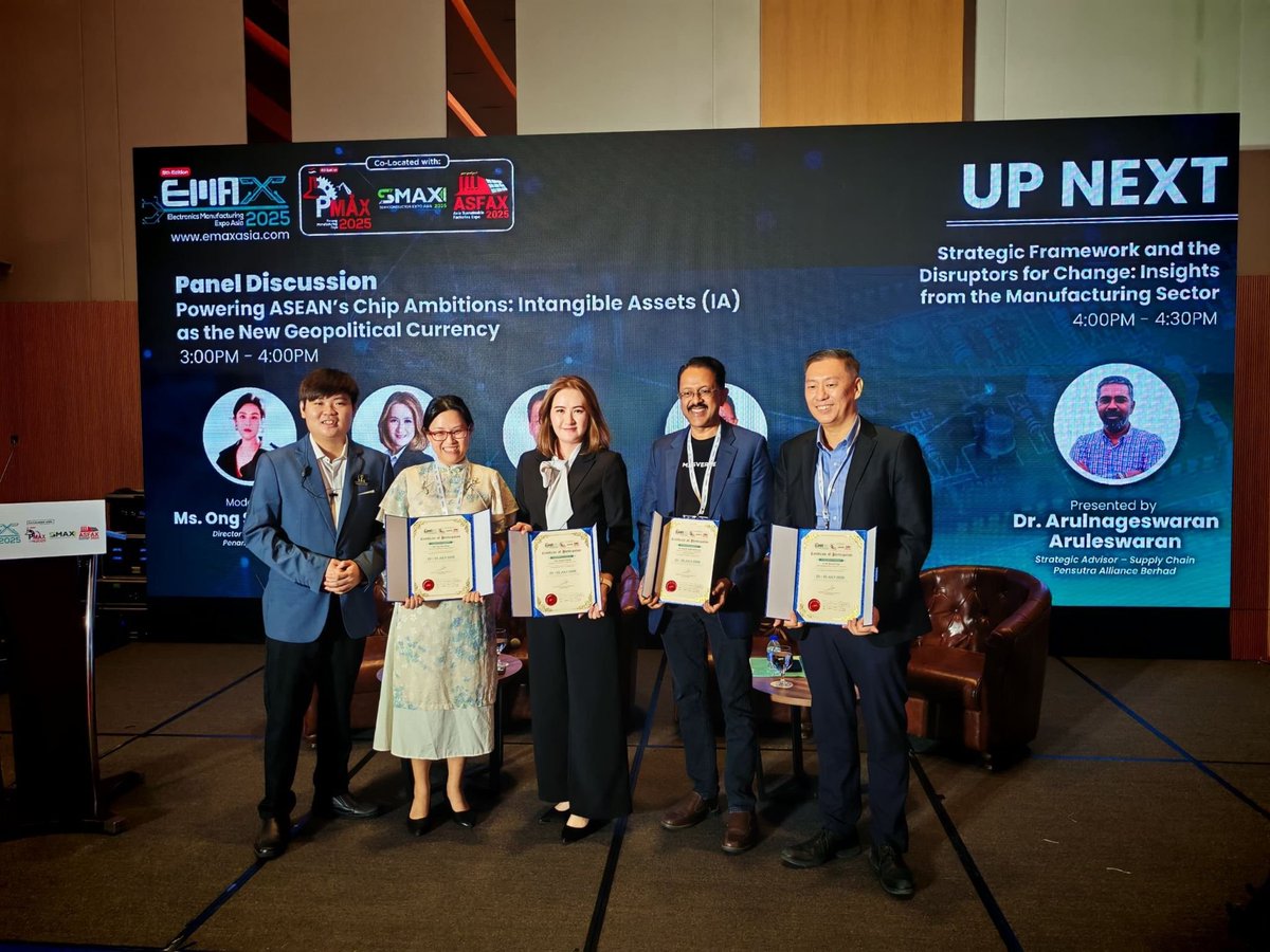 MasverseHub's tweet image. Masverse was honored to join a panel discussion at the Electronics Manufacturing Expo Asia — EMAX (@ExpoEmax) 2025 in Penang yesterday! 🇲🇾✨
Our Director of Communication & Innovation, Dr. Suresh Naidu (@supereagle1), joined industry leaders to discuss “Powering ASEAN’s Chip…