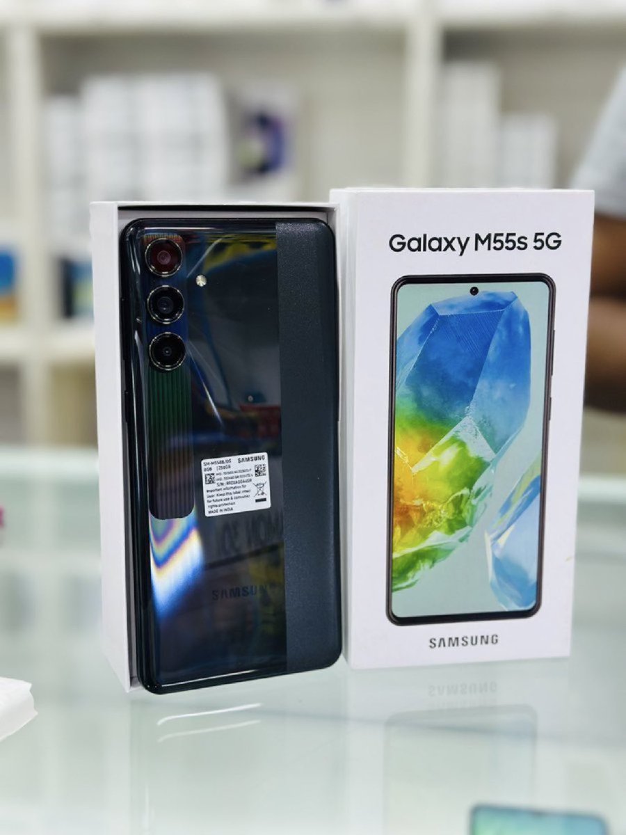 Jeastsolutions's tweet image. Order 💫  Only 🚨 @jeastsolutions 

Samsung M55s 

Display-6.7 inches ,Super AMOLED, 120Hz,1000 nits
Chipset -Snapdragon 7 Gen 1
CPU-2.4GHz
Android 14
Main Camera-50 MP+8MP+2MP
SELFIE-50MP
Under display Fingerprint 
5000 mAh
45W charging speed 

8GB + 256GB Kshs 29,000 

#Samsung