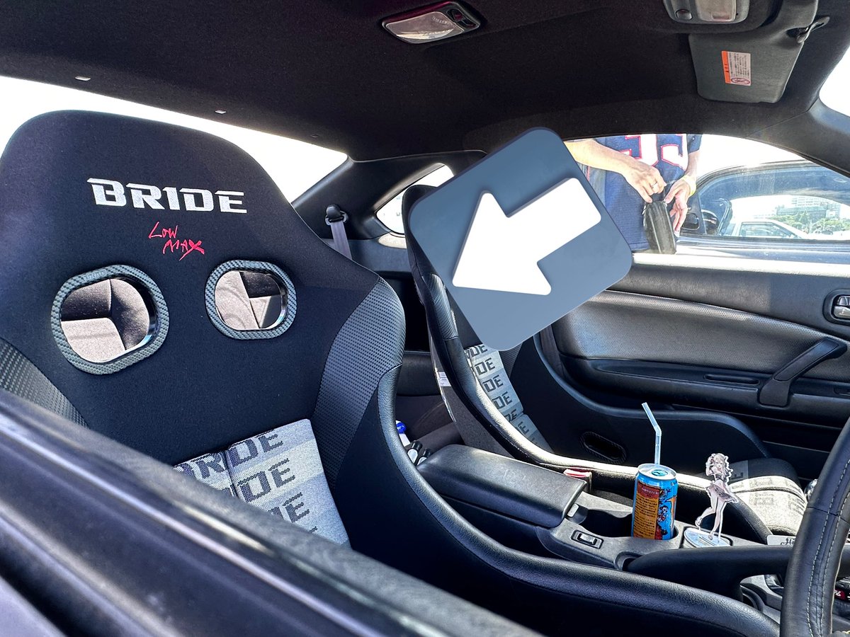 車上荒らしやられました… GReddy×huf steering wheel 340 BRIDE ZETA4