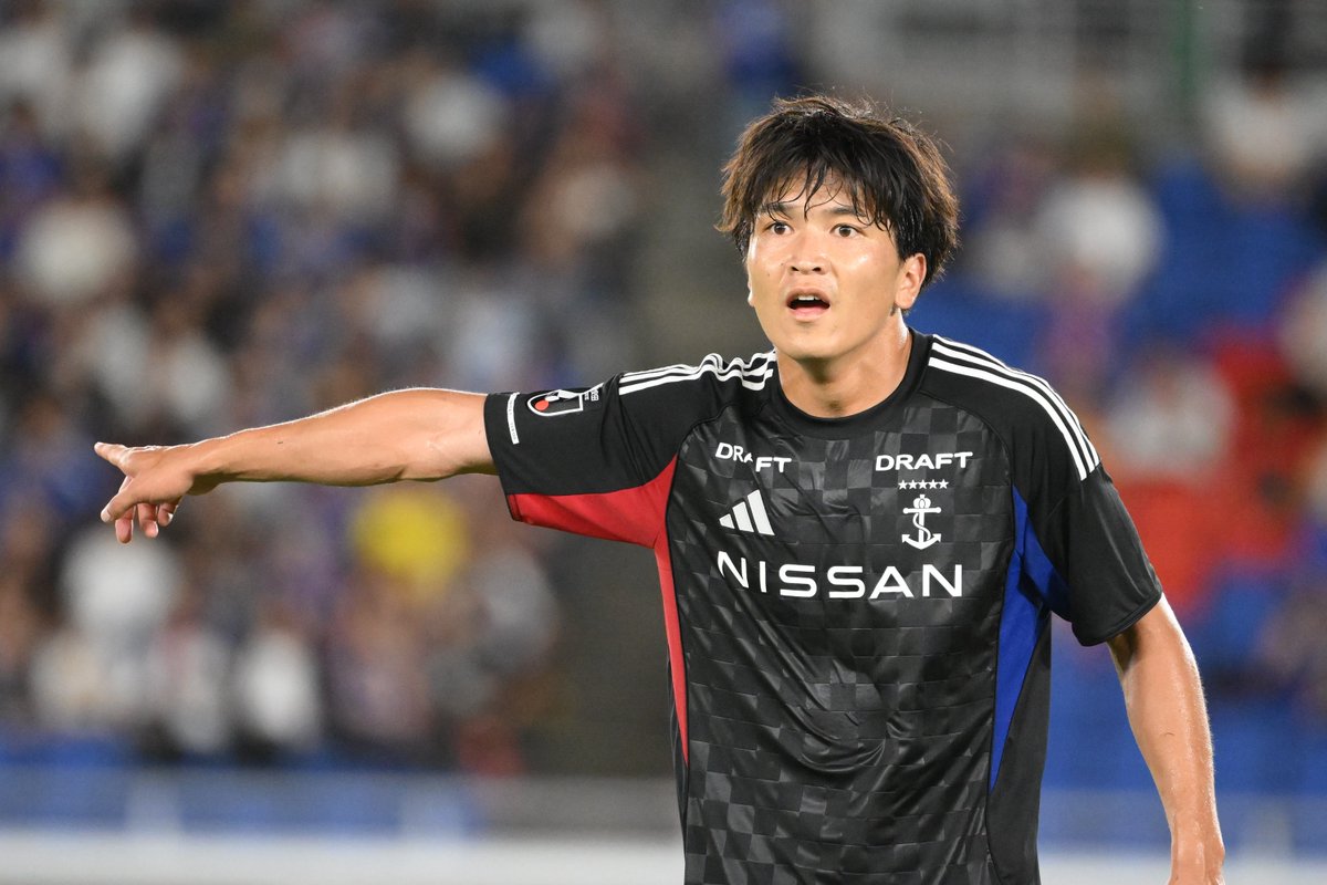 TRICOLOREONE_05's tweet image. 🏆 𝐕𝐈𝐂𝐓𝐎𝐑𝐘 𝐆𝐎𝐎𝐃𝐒 🏆
/
⌛️受付終了まであと4時間‼️
まだの方はお忘れなく💨
\
📆7/24(木)23:59まで
🛒bit.ly/43IxsRI
7/20名古屋戦勝利時限定グッズ🎉
🤴🏻 𝗧𝗢𝗗𝗔𝗬'𝗦 𝗛𝗘𝗥𝗢 👑
⚓️ #谷村海那 選手
⚠️終了後は受付できませんのでご注意ください。
#fmarinos