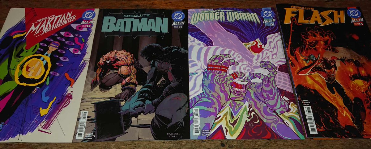OKComics's tweet image. We're up to date with DC Comics now, including the answer to our most frequently asked question...
"Do you have Absolute Batman #10?".
Yes we do.
