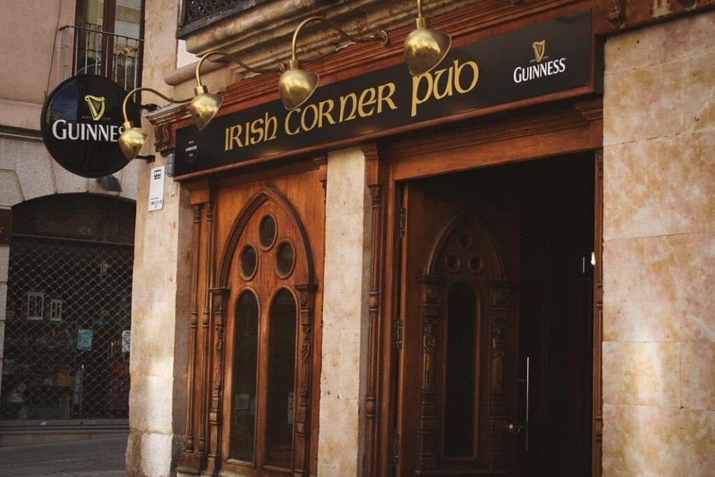 Unionistas de Salamanca CF (@unionistascf) on Twitter photo 📌 NUEVO PATROCINADOR | Irish corner pub se une a nuestra gran familia.
¡Muchísimas gracias! 
📌 C/ Sánchez Barbero 2. Junto a Plaza Mayor.
🌐 irishcornersalamanca.com
📞 601531479 📌 NUEVO PATROCINADOR | Irish corner pub se une a nuestra gran familia.
¡Muchísimas gracias! 
📌 C/ Sánchez Barbero 2. Junto a Plaza Mayor.
🌐 irishcornersalamanca.com
📞 601531479