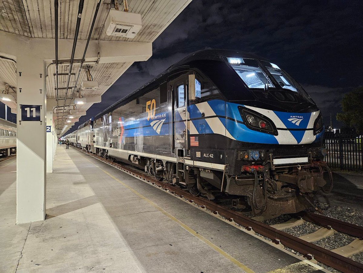 superalbs's tweet image. And arrival into #Miami around 50 minutes late. Great journey on @Amtrak, it's certainly a pleasant and more relaxed way to travel around the USA... 😎