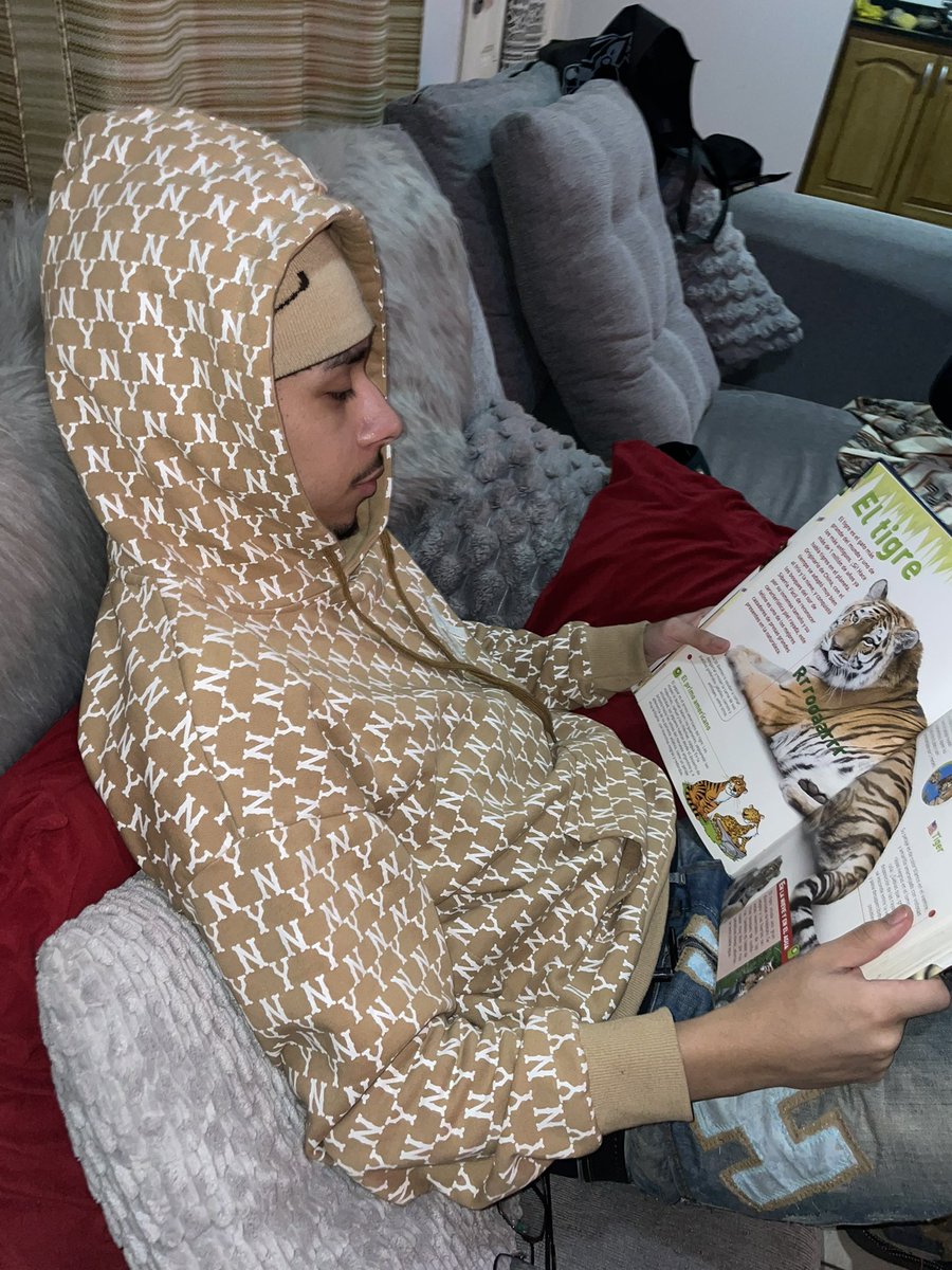 leyendo un poco antes d irme a dormir