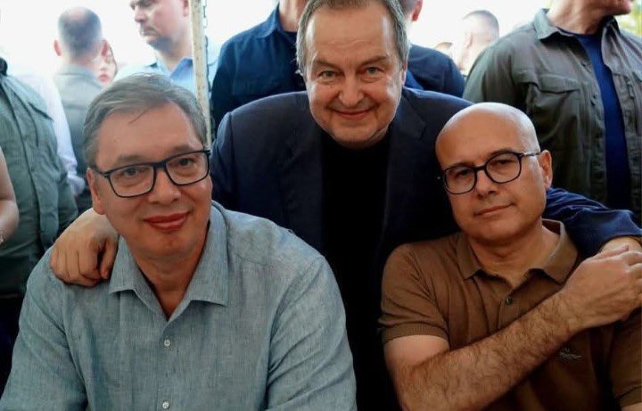 Cchayats13's tweet image. "1000 godina robije", ulje na platnu
Ram se placa zasebno, samo pozivi, SMS STOP...