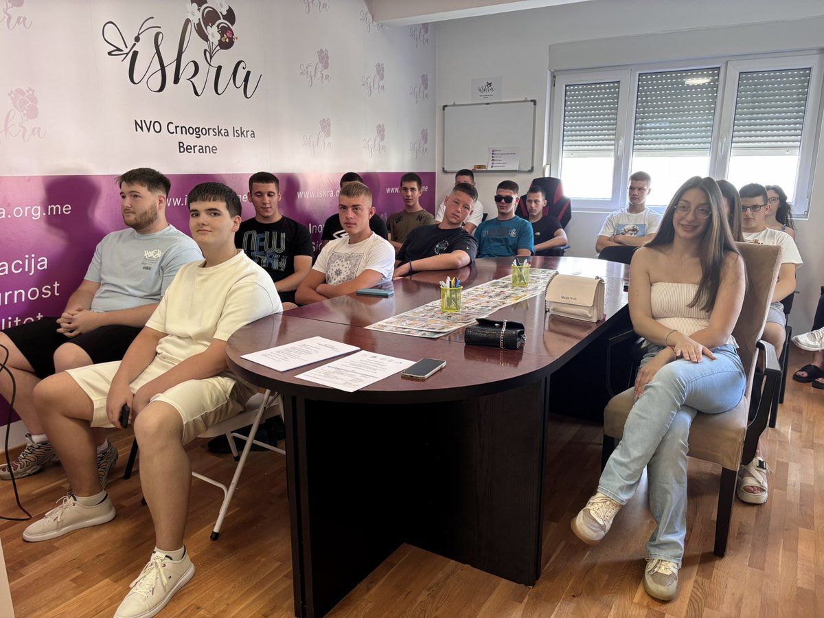 📍 In #Montenegro and #NorthMacedonia , young people are at the forefront of promoting understanding and reconciliation through the project “Promoting Restorative Practices and Mediation Among Youth”, implemented by #afcr , #womeninsciencenetwork, and #iskranvo