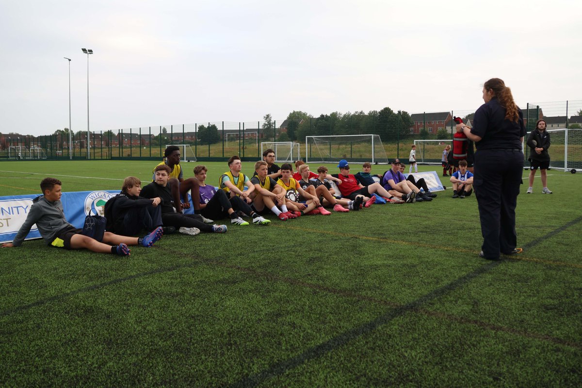 LaticsCommunity's tweet image. 🙌 Last night, we held the first annual Awareness for Alex #PLKicks tournament to celebrate the memory and legacy of Alex Crook.

Many of Alex&apos;s friends and young people from our Premier League Kicks sessions joined us for a football tournament and to participate in water safety…