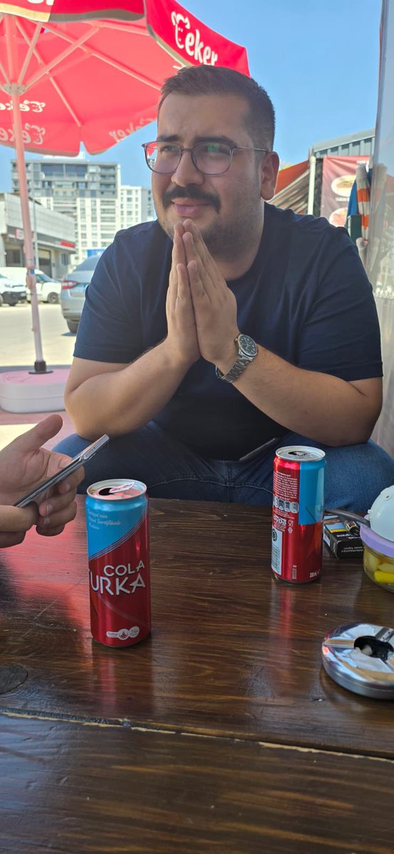 Emre (@yuruyenatom) on Twitter photo Agalarla otururken Allahım helalinden 10 m Euro dua saatim gelmişti Agalarla otururken Allahım helalinden 10 m Euro dua saatim gelmişti