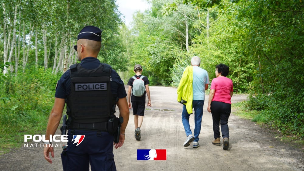 PoliceNat59's tweet image. #Protéger | Chaque jour, les policiers du #Nord s’engagent pour assurer la sécurité de tous dans les espaces publics. Hier, une opération anti rodéos urbains sur Rieulay a été menée, avec les effectifs de la garderie départementale et de l'office français de la biodiversité.