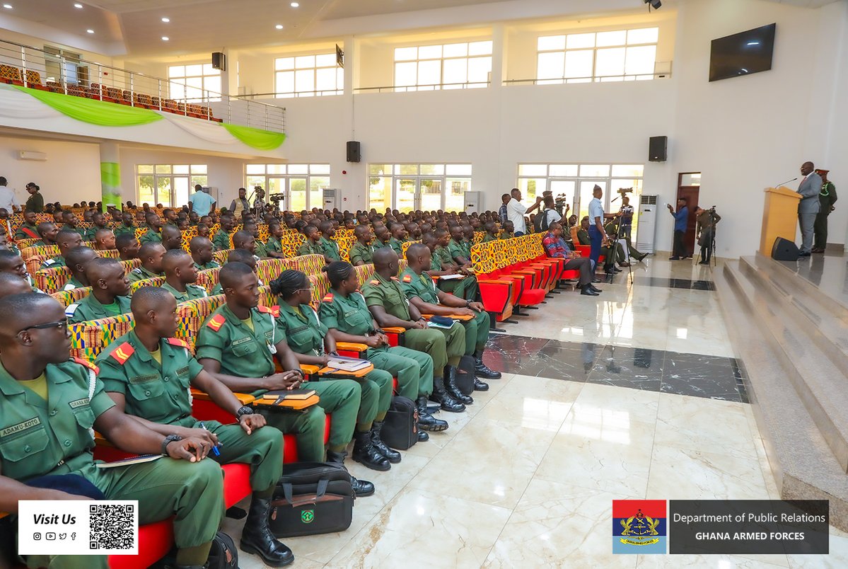 GhArmedForces's tweet image. The Minister for Defence, Honourable Dr Edward Omane Boamah, has paid a working visit to the Ghana Military Academy (GMA) at Whistler Barracks, Teshie, to familiarize himself with the operations of the Academy.
gafonline.mil.gh/news/defence-m…