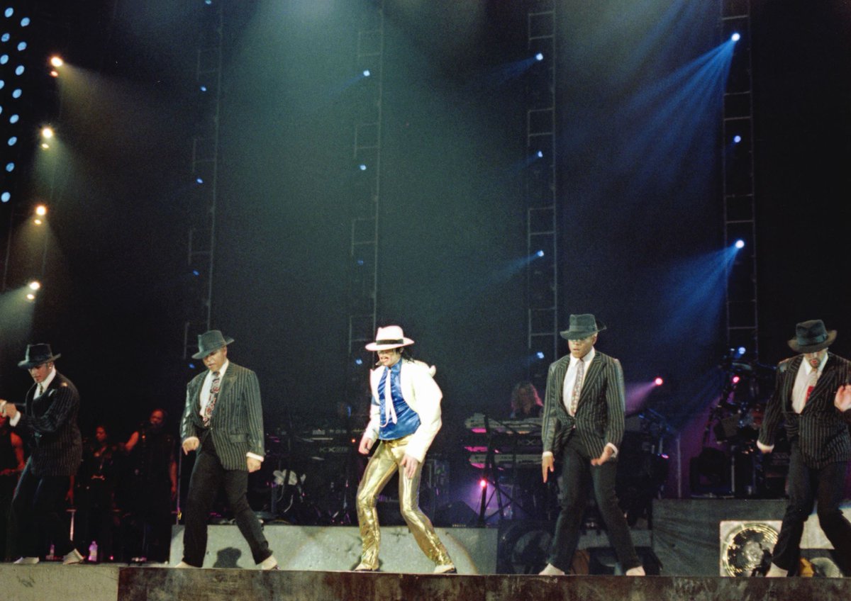 mjBeats's tweet image. 📷 | Michael Jackson, ''Smooth Criminal'' Live HIStory World Tour, Brunei 1996