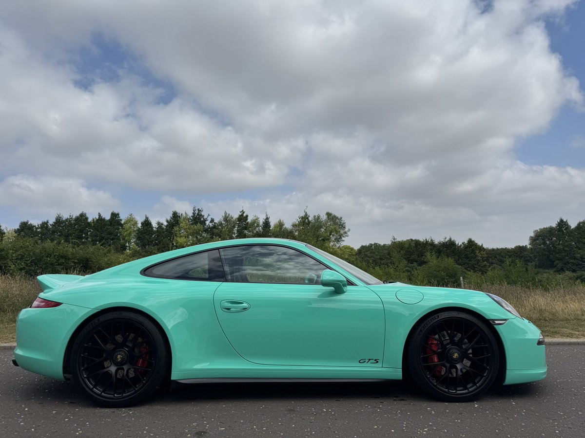 MintyGts's tweet image. De stickered successfully (phew) and back to stock 💚🏁PPF is a wonderful thing!