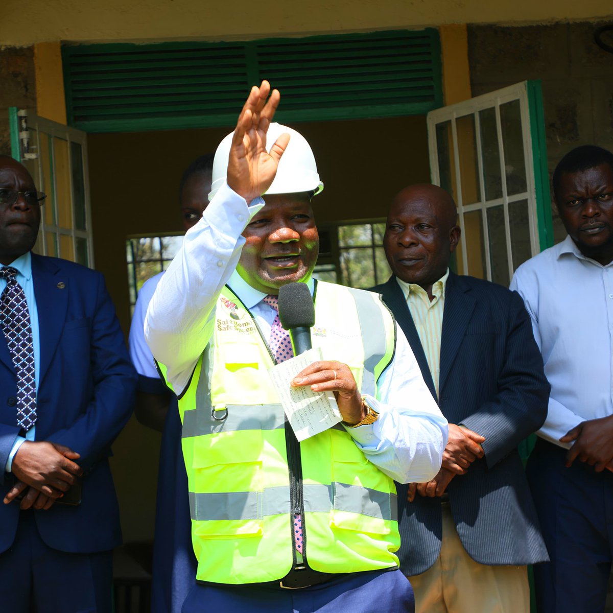 BarasaFernandes's tweet image. Inspected Shikhuyu Dispensary in Butsotso Central, Lurambi Sub-county, as we work to upgrade it to a health centre. We are deploying additional staff and equipping the maternity wing to meet the growing demand.