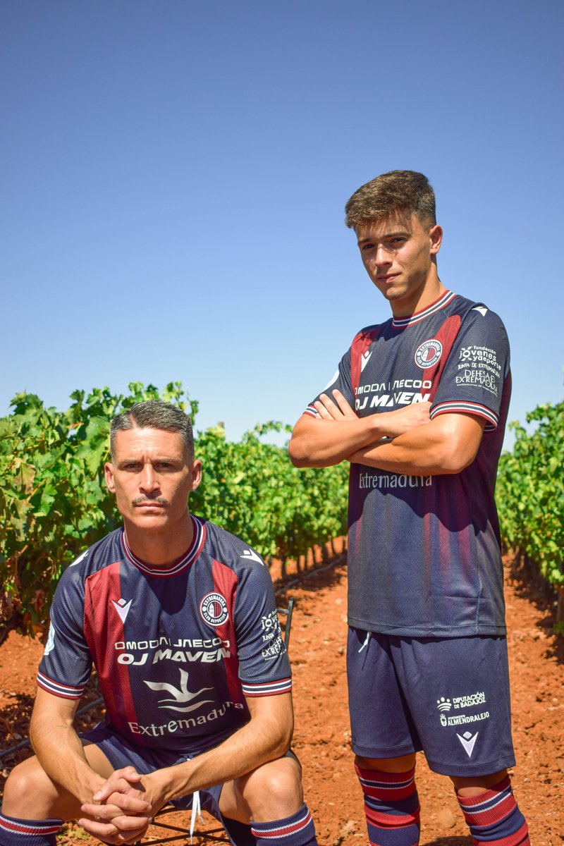 💙❤️ Cada fibra, una historia.

𝐏𝐫𝐢𝐦𝐞𝐫𝐚 𝐞𝐪𝐮𝐢𝐩𝐚𝐜𝐢𝐨́𝐧 / 𝐓𝐞𝐦𝐩𝐨𝐫𝐚𝐝𝐚 𝟐𝟓/𝟐𝟔