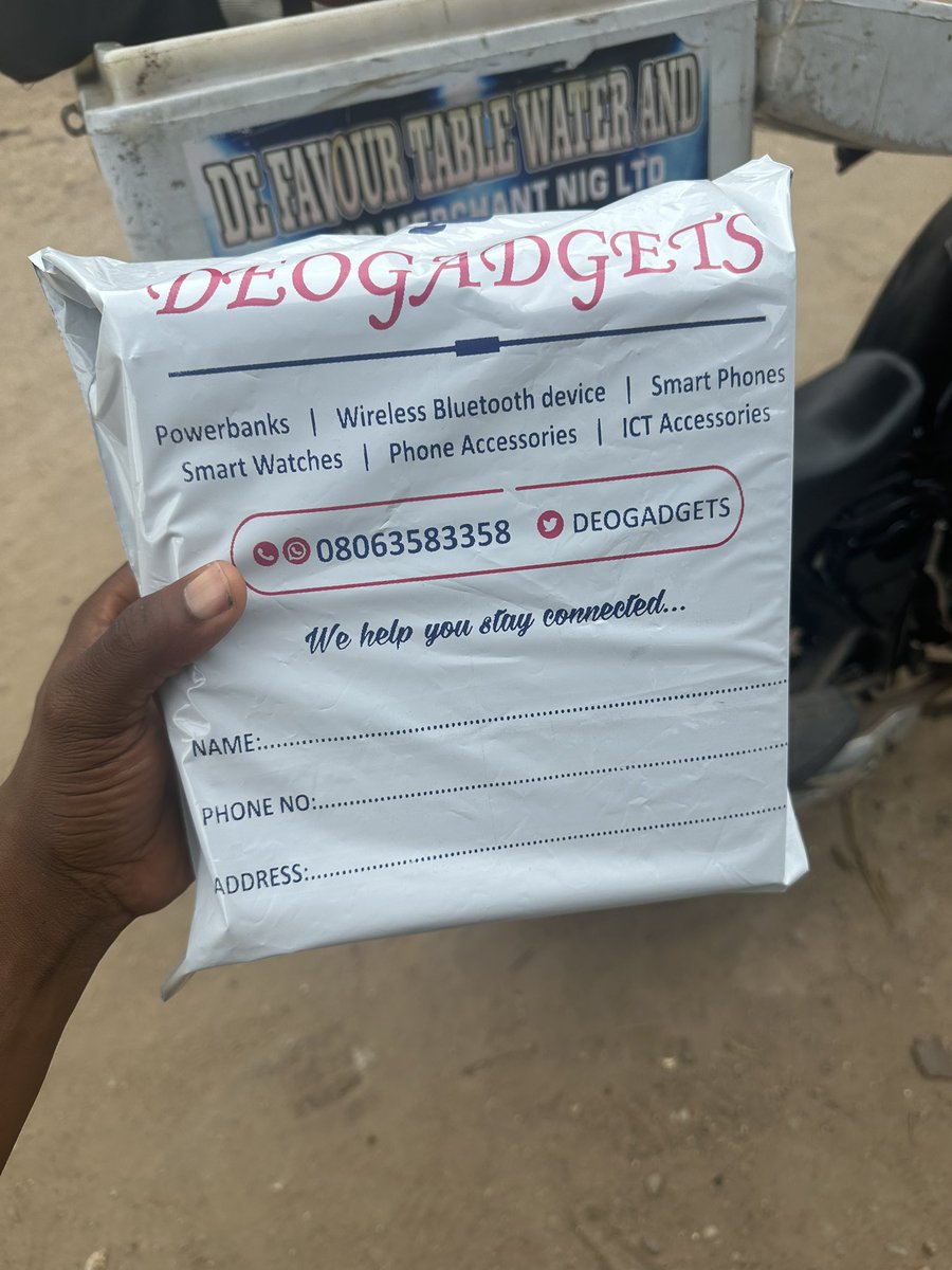 Our Greenlion Headphones is still fast selling.

Off to 📍Ojokoro, Agric, Ikorodu this morning.

The Greenlion Echomax headphone retails for N45,000 only.

#pagesbydamicommerce