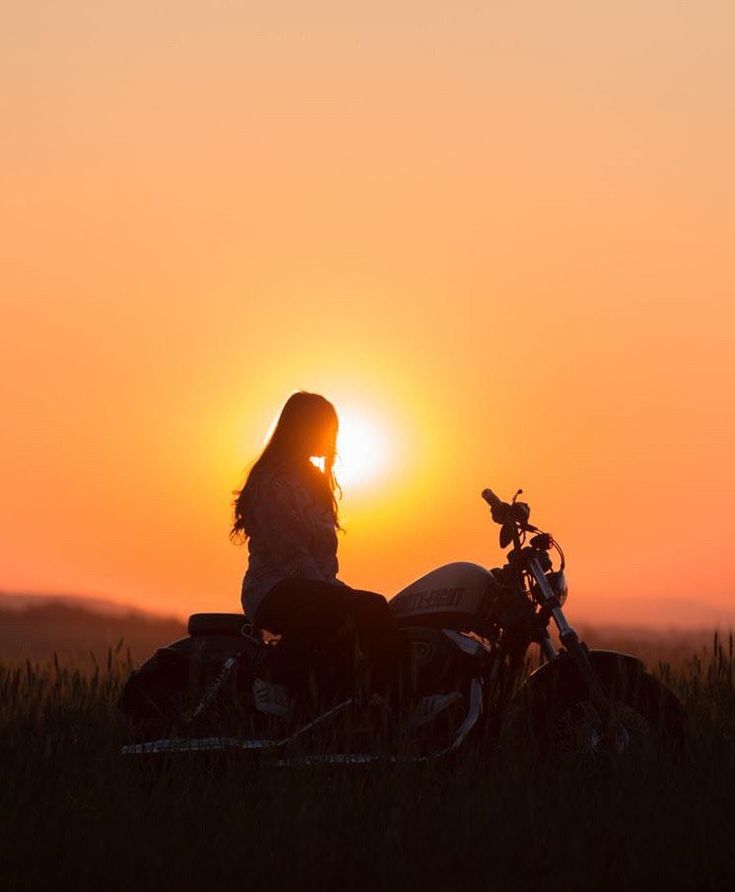 Gen_Boiko's tweet image. Writing is like riding a bike. Once you gain momentum, the hills are easier. Editing, however, requires a motor and some horsepower.
Gina McKnight.
Yesterday's WIP in gear.
Wishing all a creative and amazing day.
#5amwritersclub
#WritingCommunity