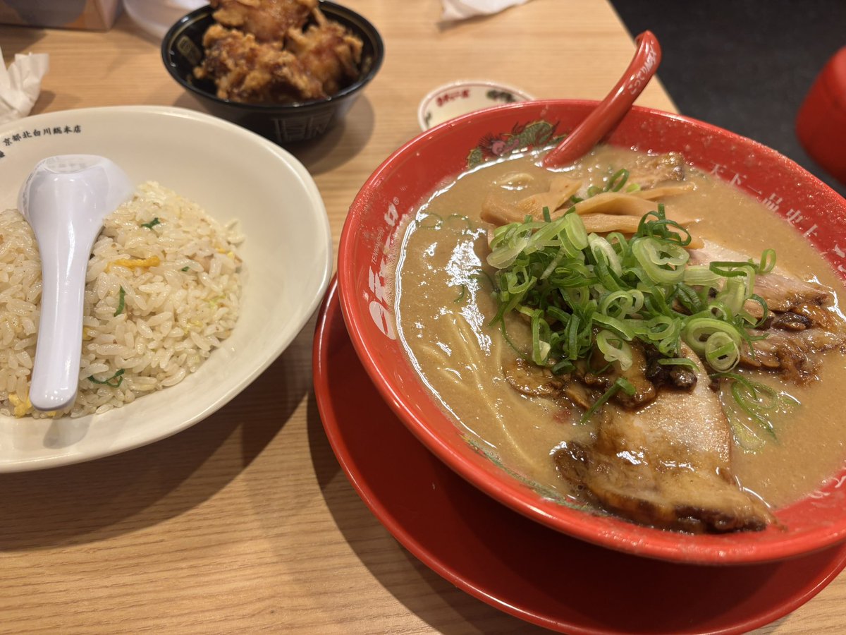 onsoku0503's tweet image. これは調整の合間に食べたシリーズ

天下一品
上等カレー

#おんそく麺