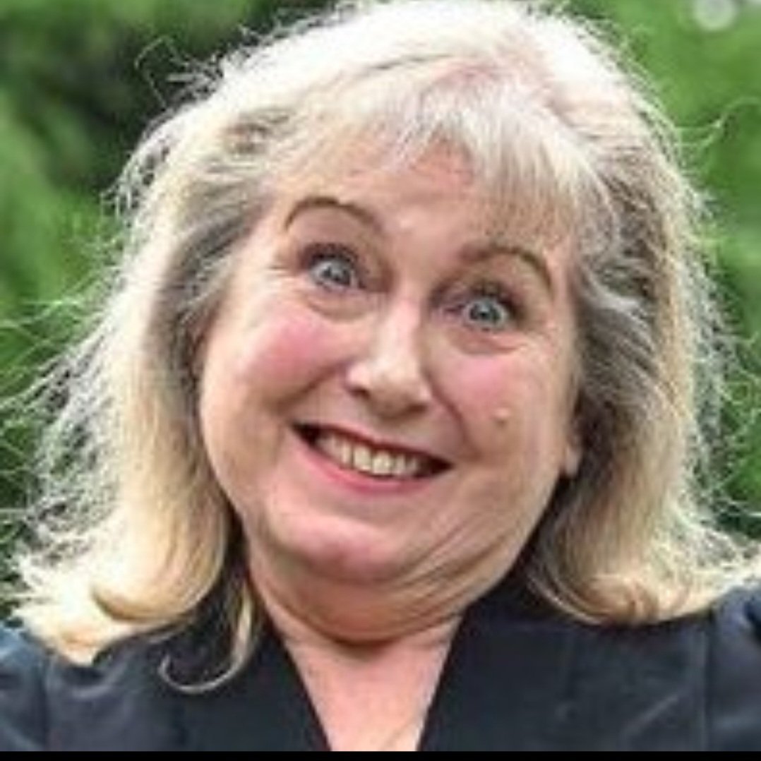 cleckylad's tweet image. Bingo Beryl is venting her spleen a lot today
Probably lost her Oyster card again