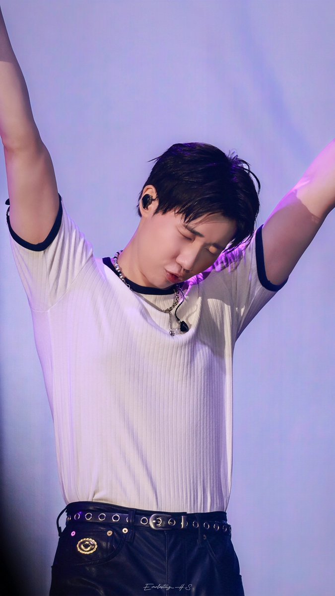 everlasting_hs's tweet photo. 250719 성규 사운드베리 Soundberry Festa

노래 할땐 행복해보인 성규를 보면 나도 행복해진다🙂‍↕️

#성규 #김성규 #SUNGKYU #KIMSUNGKYU #인피니트 #INFINITE 
#사운드베리페스타
#SoundberryFesta https://t.co/KFxqTRRMCx