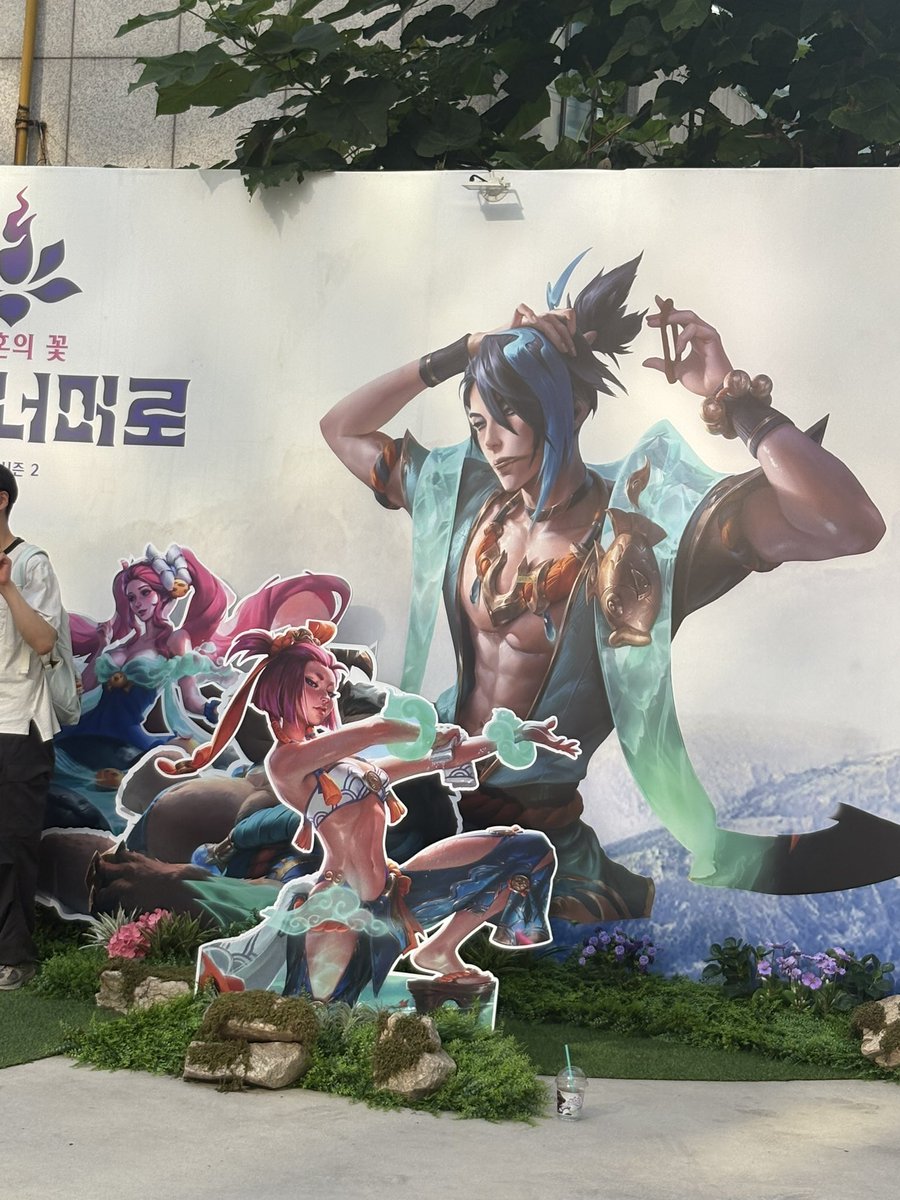 yamicamimomo's tweet image. Spirit Blossom Pop Up store