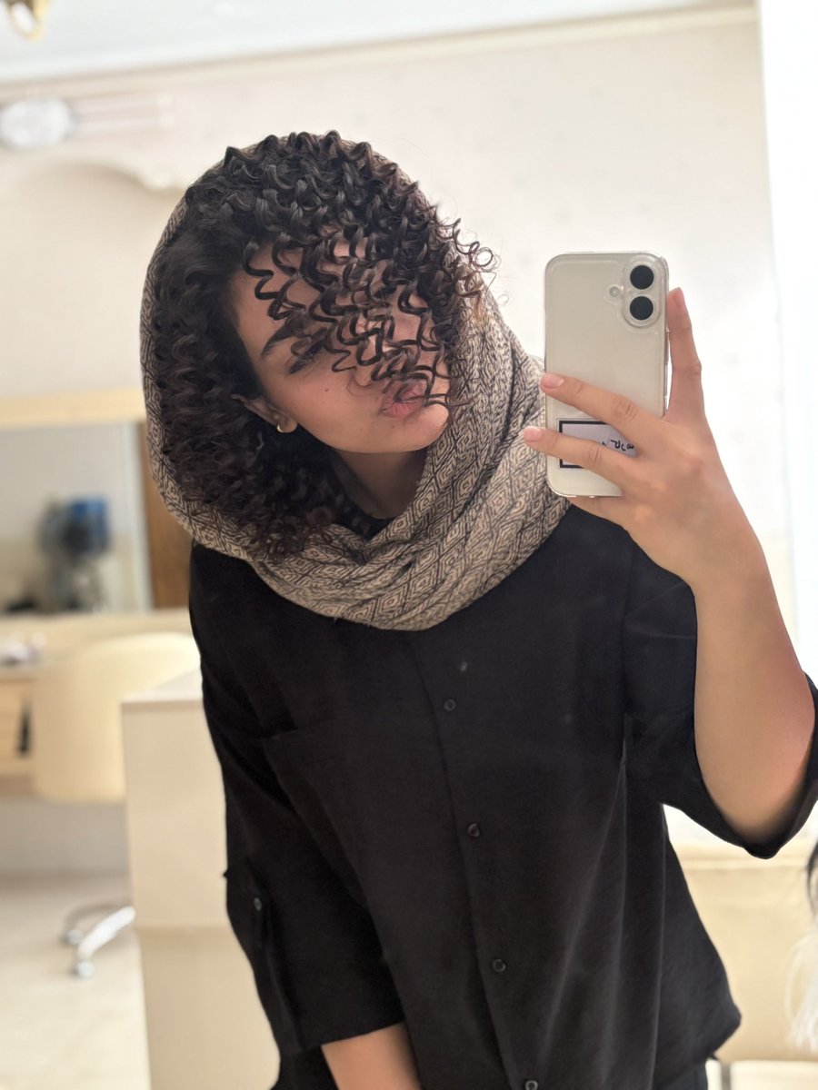 هانیه اَم نه هانی tweet media