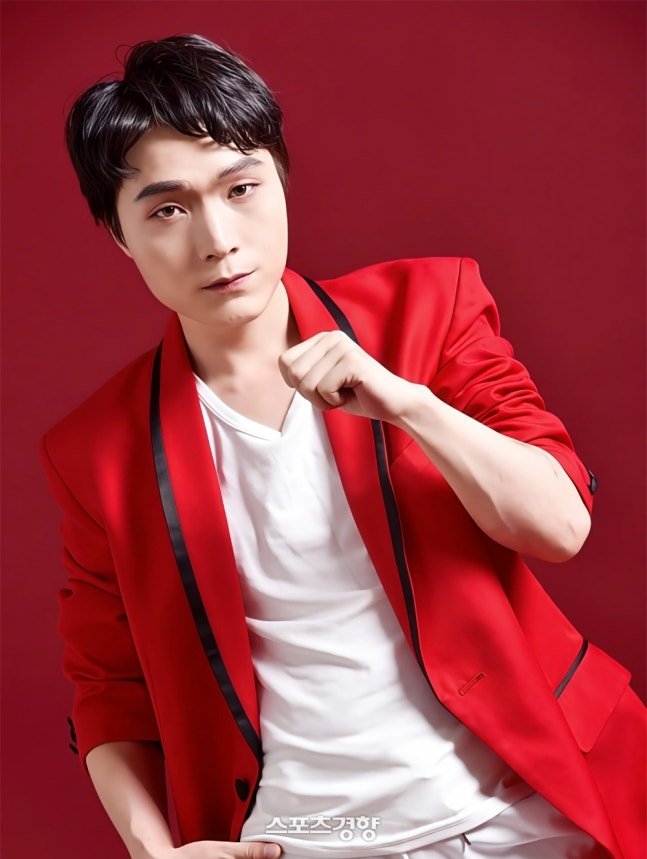 El actor chino Zhang Yiyang fue ejecutado por un pelotón de fusilamiento por asesinar a su novia de 16 años. Este es el primer caso de una celebridad ejecutada en China, donde se aplica la pena de muerte.