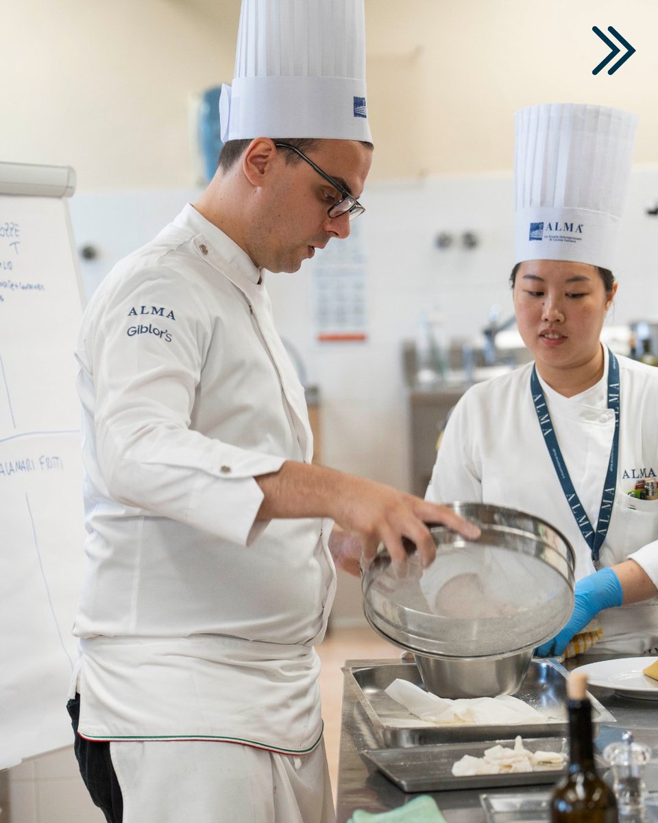 Alma_School's tweet photo. Dalle prime lezioni all’ultimo servizio.
Sfoglia il carosello: ogni foto racconta una tappa del loro viaggio in ALMA.
📸 Questo è l’Italian Culinary Program 20.
#italianculinaryprogram #italiancuisine #cucinaitaliana https://t.co/kL5LSaOVAU