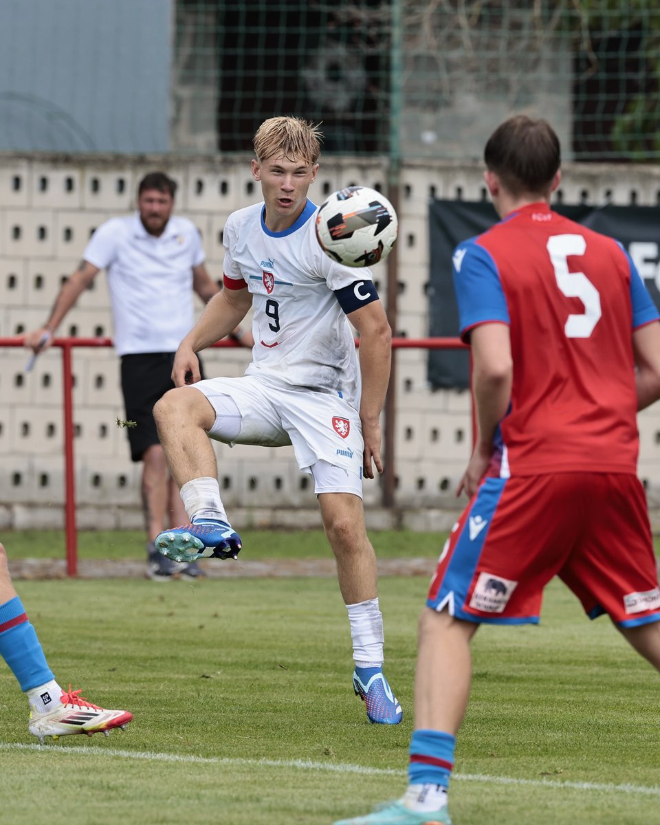 ceskarepre_cz's tweet image. 🇨🇿 16 I Reprezentace do 16 let bere bronz 🥉 z Memoriálu Františka Harašty! 👏 Rozhodující branku zařídíl ve 13. minutě Jakub Kovařík, který tak zajistil výhru 1:0 nad Viktorií Plzeň. ⚽