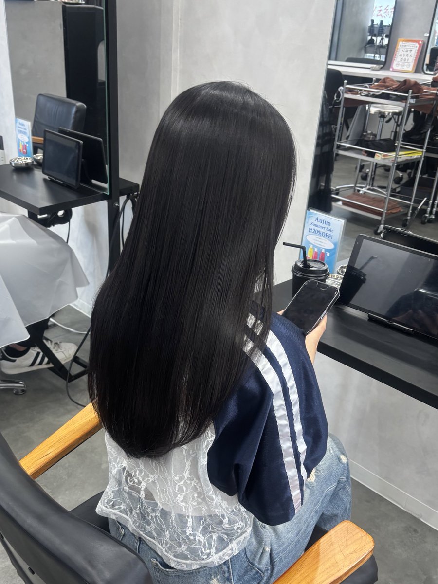 yuina___live's tweet photo. ���日ツヤツヤの髪になってきたの✨
レイヤーもいれたよん🫶🏻
 #02 https://t.co/NQmcljrdSJ