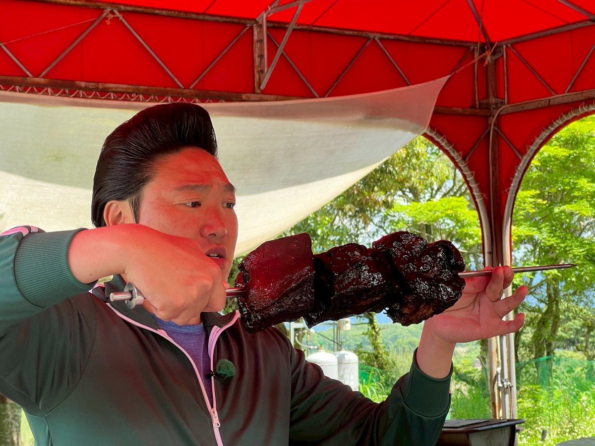 SDT_marugoto's tweet image. あす7/25(金)は、
#みやぞんｃｈ🎸 

富士山周辺で痛快アクティビティ‼🗻
筋肉痛確定!?ガチなアスレチック💪
手ぶらで食べ放題BBQ🍖

お楽しみに✨

📢みやぞんch &amp;amp;ペコリーノは、Huluで見逃し配信をしています！詳しくはまるごとHPへ💻県外の皆様もぜひお楽しみください🙇😆

#まるごと