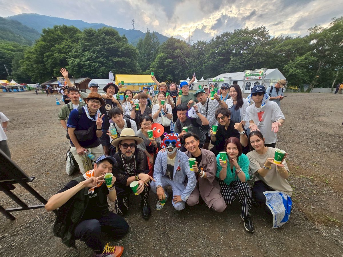 GRANDMARQUEE813's tweet image. 【⛺️GRAND MARQUEE FUJI ROCK SPECIAL⛺️】
フジロック前夜祭会場から会場の熱気をお届け!
まだまだ始まったばかり!
これから行かれる方も存分に楽しんでください!
(そして、本日アフトはお休みです!!)
📻radiko.jp/share/?sid=FMJ…
#jwave #マーキー813