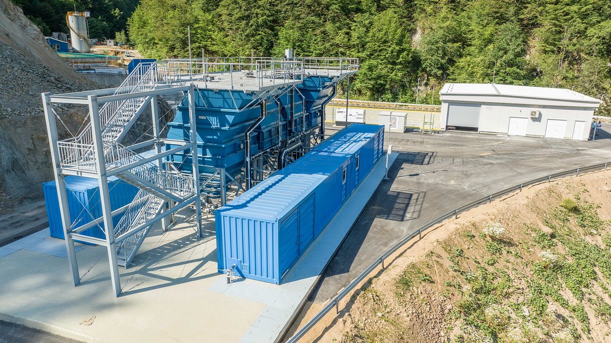 At Ellatzite-Med mining complex in Bulgaria commissioning of the newly built modular treatment plant for wastewater  is successfully completed. The technology selected by EnviroChemie removes suspended solids and heavy metals sustainably and efficiently.