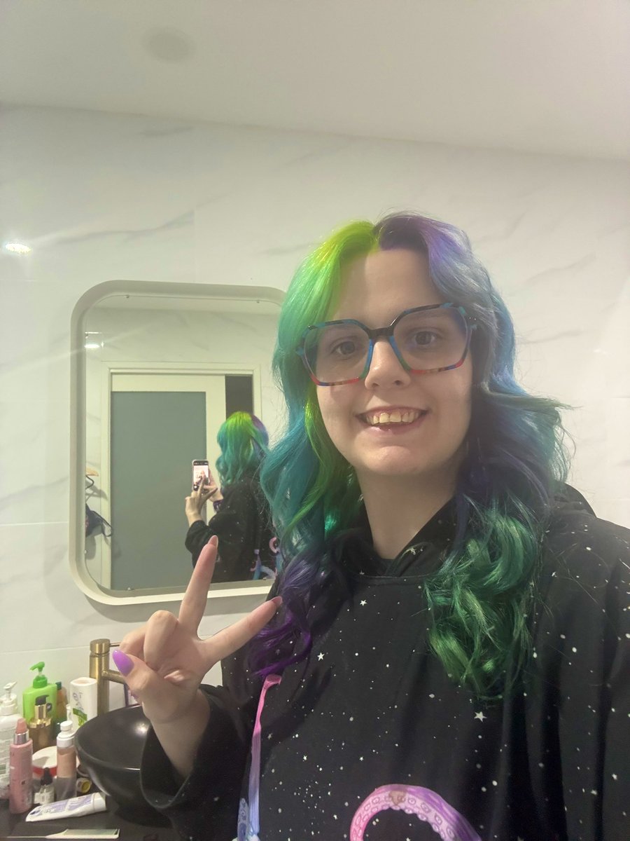 MissJelli_'s tweet image. Fresh hair ☺️