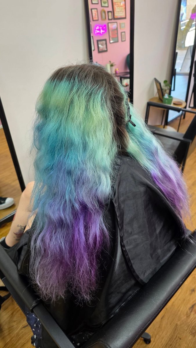 MissJelli_'s tweet image. Fresh hair ☺️