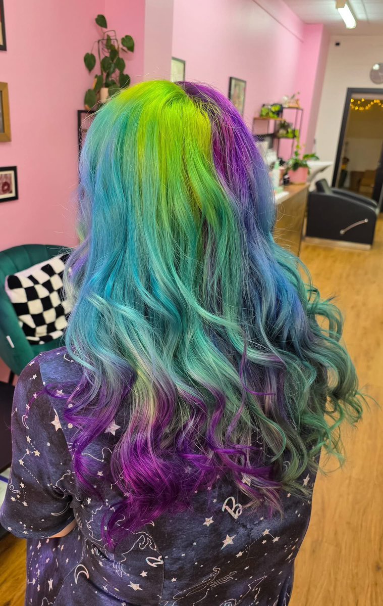 MissJelli_'s tweet image. Fresh hair ☺️