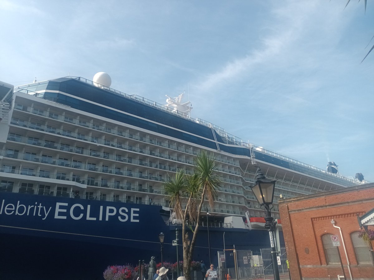 We welcome all the passengers and crew of the Celebrity Eclipse, to Cobh and wish them all a pleasant stay. It is a pleasure to see this regular cruiser, docking with us again!