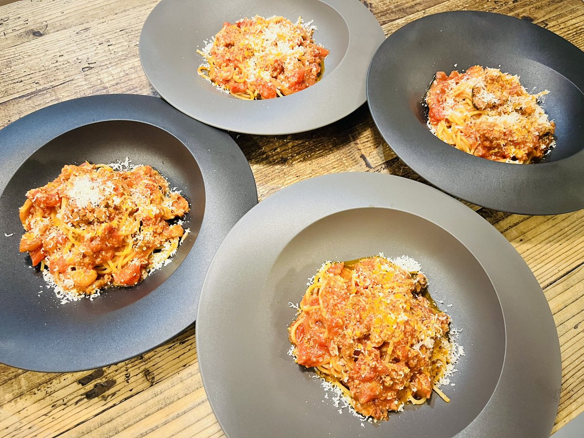 本日の夕飯はパスタ🍝
片付けまで終えて、ただいま子供達の習い事🎹