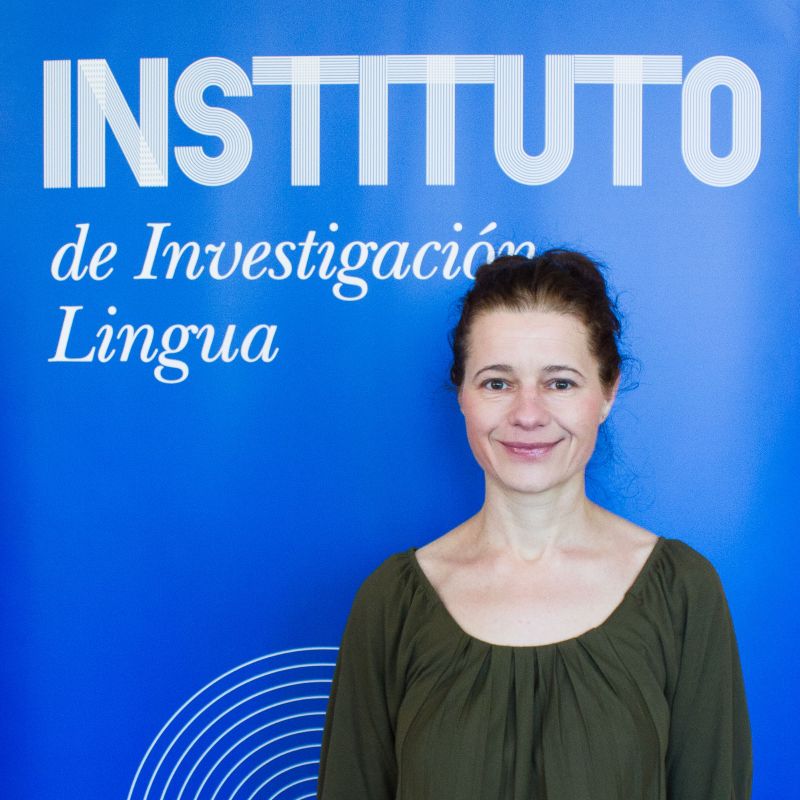 Béatrice Pépin, membro do iLingua, participou no Congreso internacional 1950-2010: seis décadas de literatura e sociedade en Galiza celebrado na USC cunha comunicación chamada "Traducir a obra de Novoneyra: arrodeos e desvíos na sociedade e literatura galegas". Parabéns!