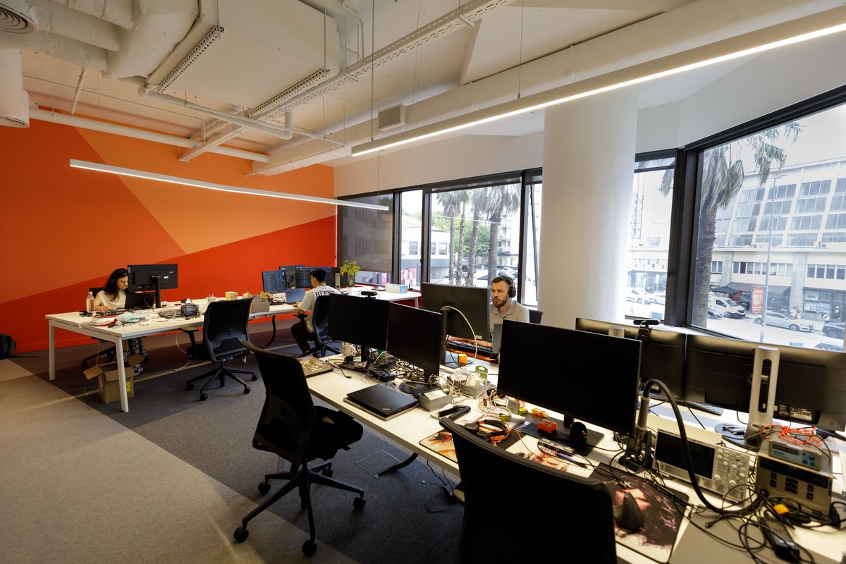 PortoTechHub's tweet image. π€ Do you already know @devexperts ?
Not yet? Then travel through its halls and discover its technological world.
Want to know more about our associates? Visit our website and take a look on our about section! π
#PortoTechHub #PTH10years #PTH10 #Inthecorridors #Devexperts