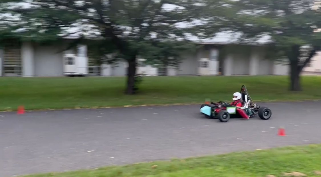 本日は学内走行を行いました！

ブレーキテスト、変速の確認を行うことができました！！！