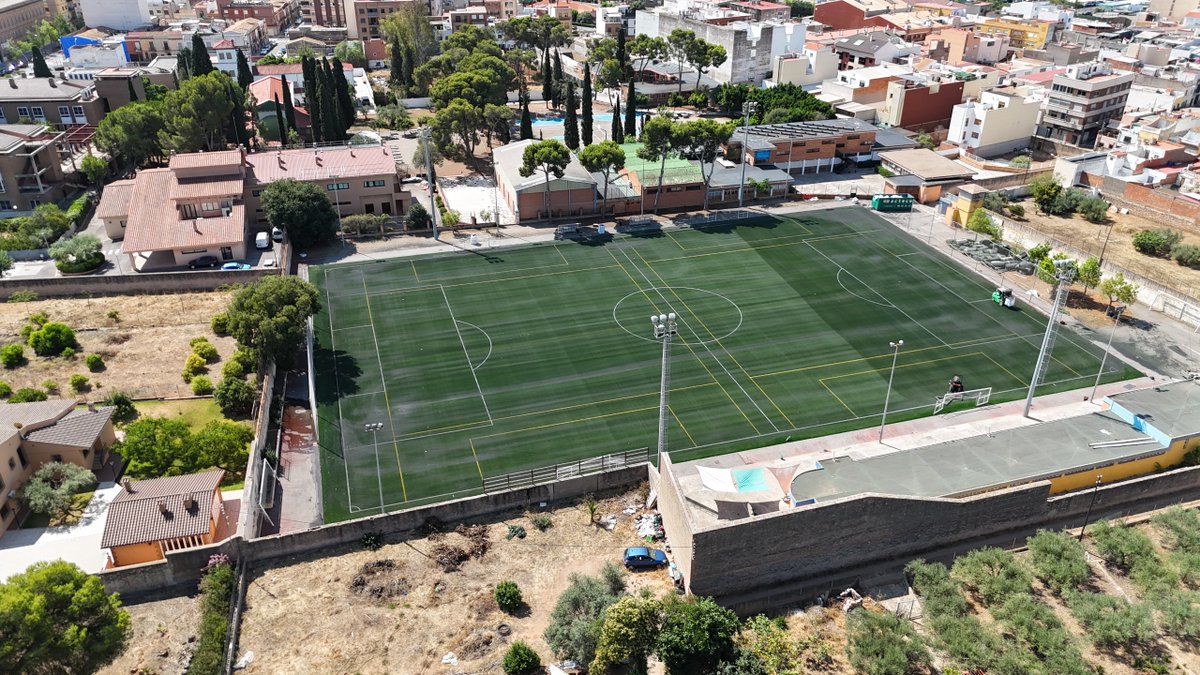 Castellonbase's tweet image. Fundación Flors, nuevo cesped. @ajvila 
 castellonbase.com/el-nuevo-campo… a través de @Castellón Base - Tu web de fútbol base