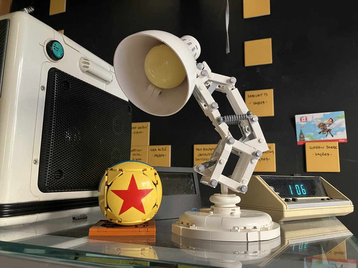 Tozo nabavio Luxo Jr. ikonu 3D renderinga i simbol Pixara! Luxo lampa je bila i inspiracija za dizajn legendarnog iMac G4 modela. Sam #lego model je sjajan!🤓🥰👍