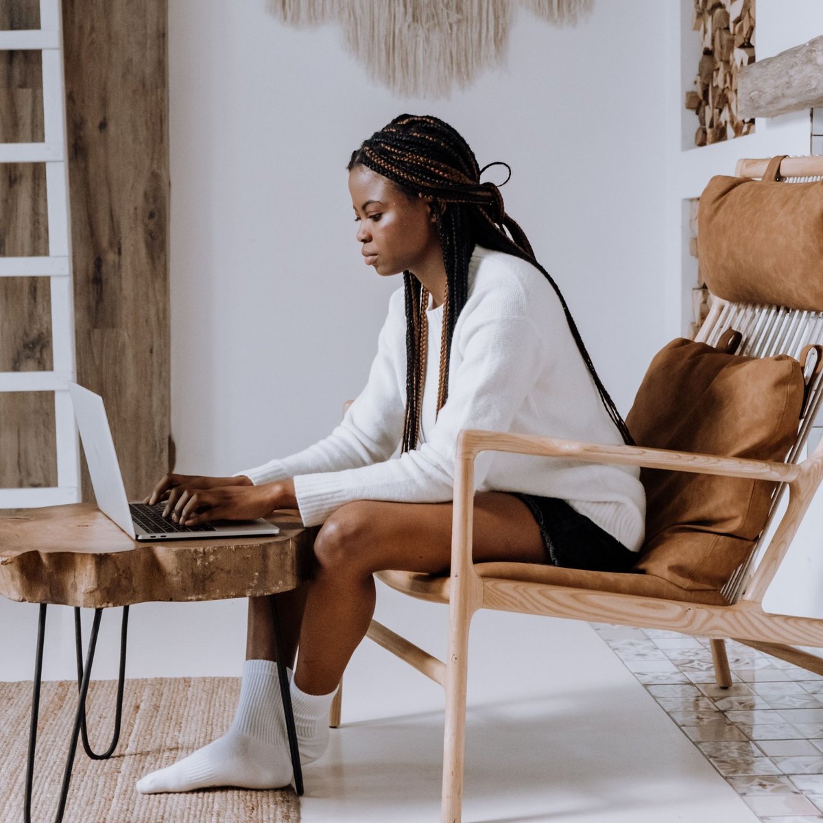 Smart Growth for SMEs: What Every Small Business Must Know About Marketing, Media, and Winning Online pickasblog.com/smart-growth-f…