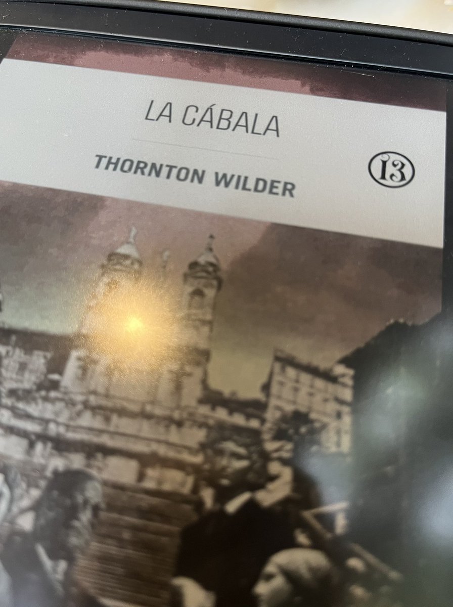 Llumbor's tweet photo. “Las pocas personas inteligentes que verdaderamente ansían ser apreciadas aprenden pronto, entre decepciones del corazón, a ocultar su genialidad “.
Thornton Wilder. La cábala, 1926.

#quote #quoteoftheday https://t.co/1KtCnMTnox