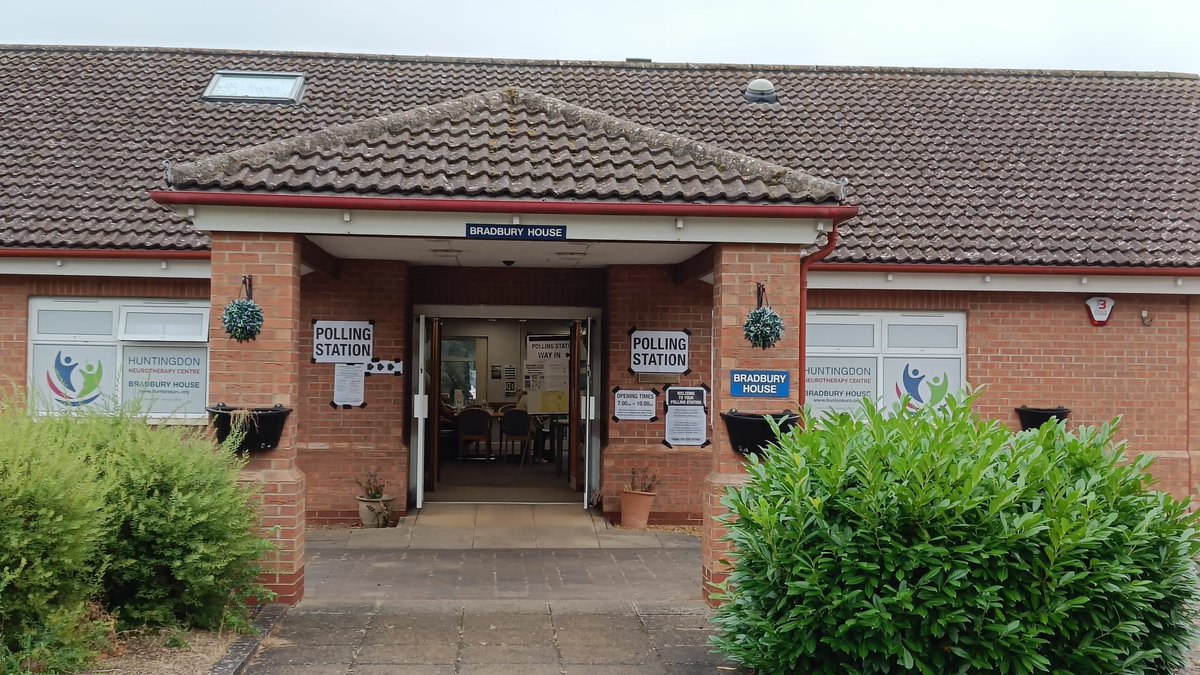 huntsdc's tweet image. Rain won’t stop play today! The polling station is open until 10pm tonight at the Huntingdon Neuropathy Centre for Huntingdon Central Ward electing one Town Councillor. @Huntingdon_Town
Remember to bring your photo ID!