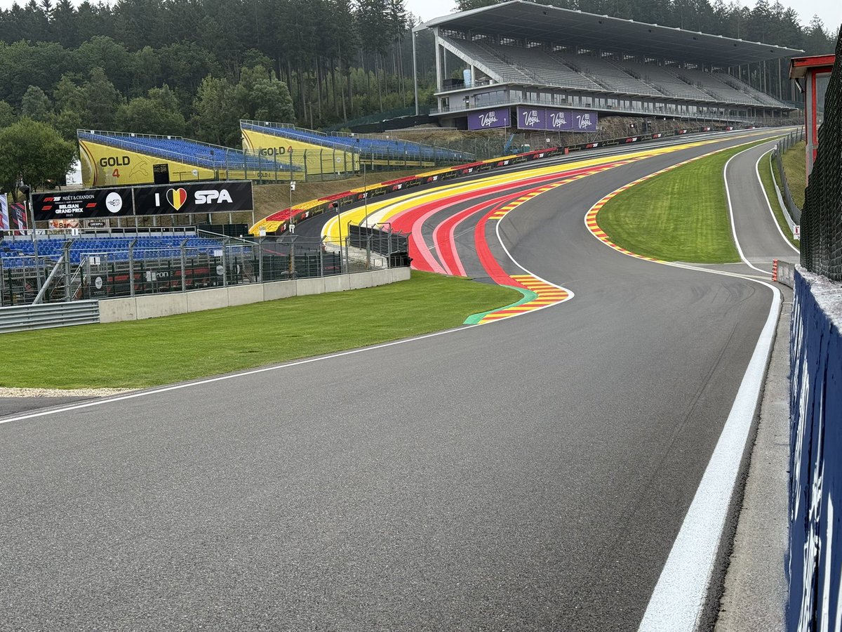 xavigazquez's tweet image. Hi guys from @circuit_spa_francorchamps 🏎️💨💨
.
#xaviimages #aeroporn #f1technicalphotographer 📸
.
#F1 #eaurouge #BelgianGP #formula1 #F1Tech 🏎️🧐
.