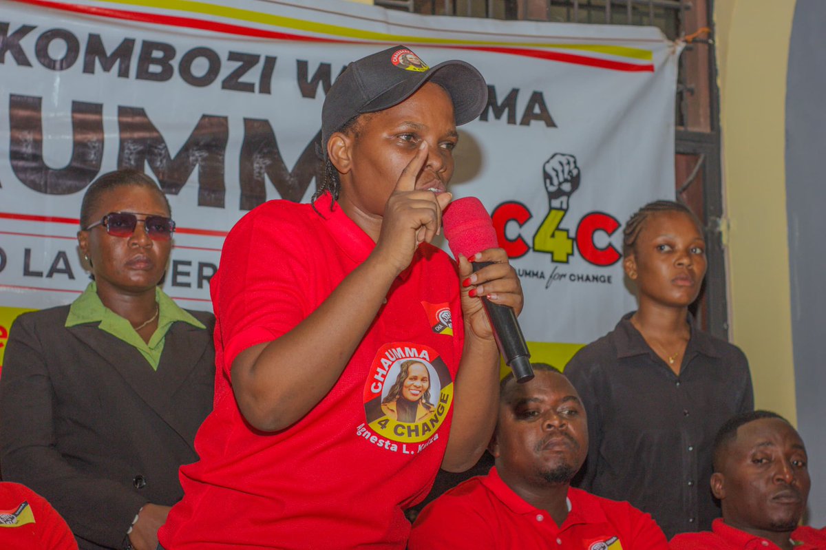 ChaummaT's tweet image. Mtia Nia Wa Segerea Mh.Agnesta Kaiza aendelea kuimalisha chama Kata kwa kata Ndani ya Kata ya Segerea ukumbi unaonesha Upo tayari kwa Ukombozi