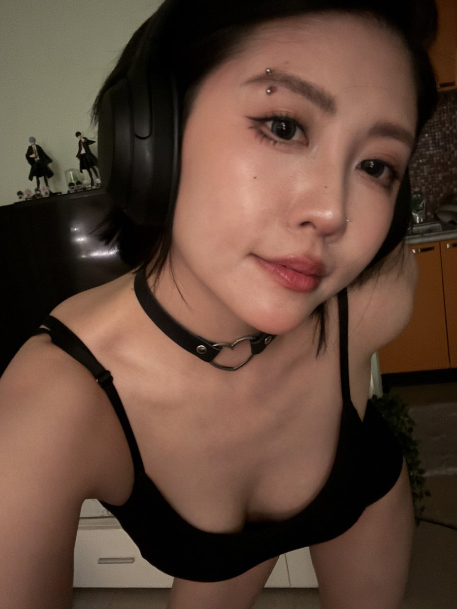 Live rn on twitch