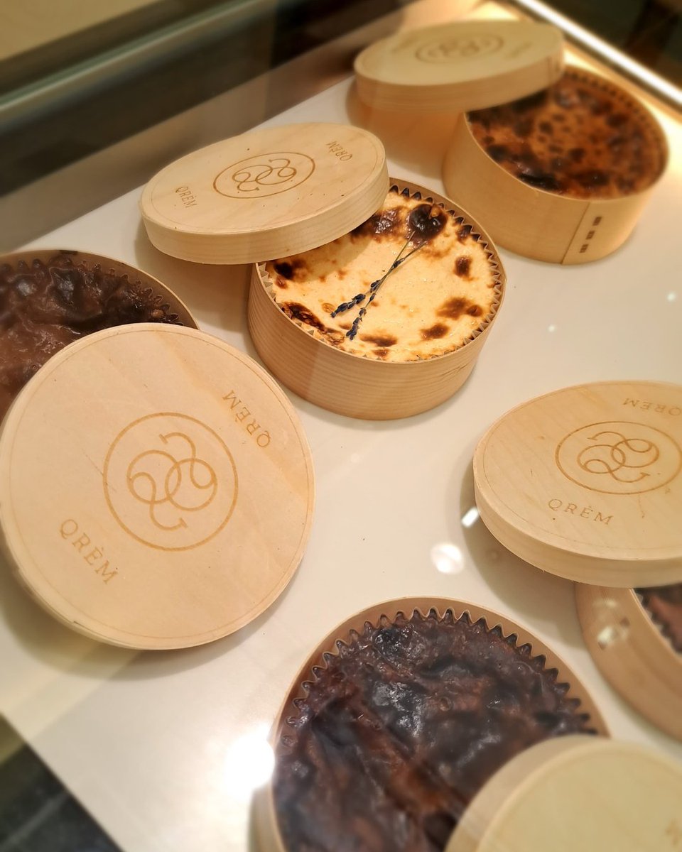Imágenes de nuestro segundo episodio de Con arte y sabor, conoce lo mejor 💛

🫒 Olibher: tradición familiar, calidad y ese sabor inconfundible que acompaña nuestras mejores reuniones. 
🍬 El Bombón de Valladolid: un clásico que endulza generaciones con su repostería y bombonería